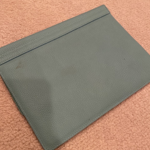 Mint Soft Pebbled Leather Clutch Purse or I-Pad Sheath Stunning! - Picture 7 of 7